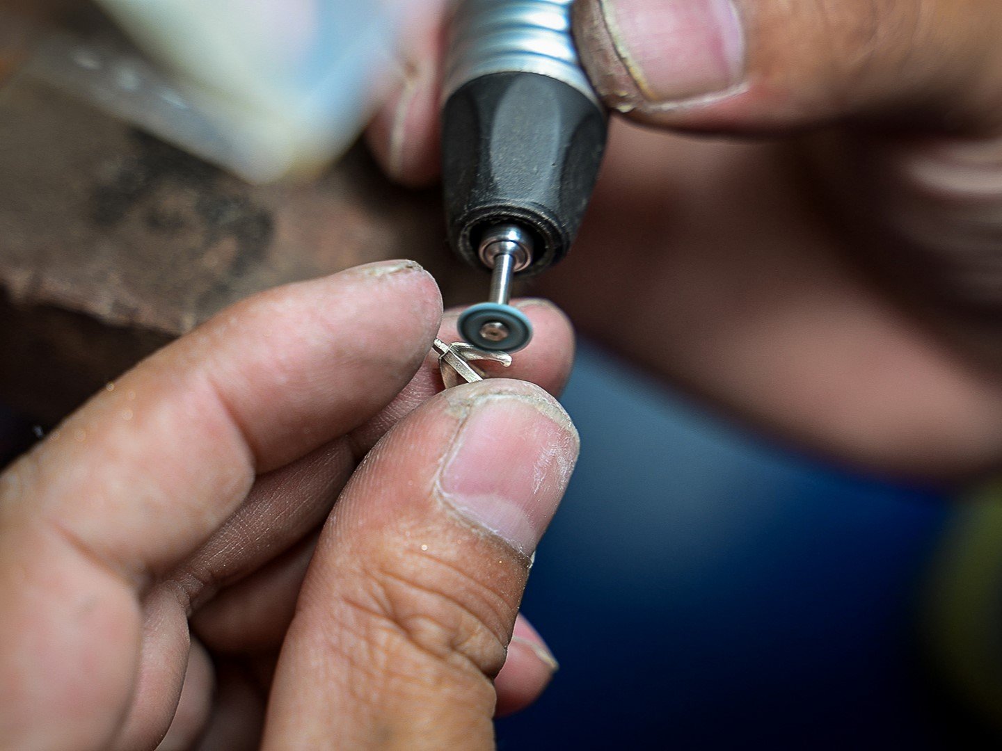 The mastery behind our craft: excellence in every facet of our jewellery manufacturing 15 EJI is a Hong Kong based jewellery manufacturer specializing in diamond gold jewellery with over 30 years of experience providing bespoke, oem and wholesale serive etc