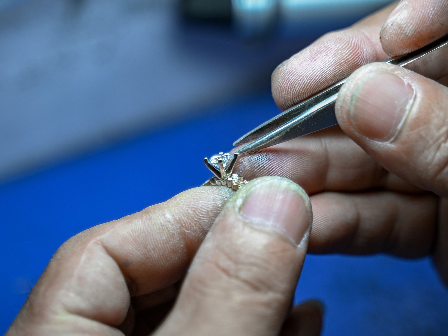 The mastery behind our craft: excellence in every facet of our jewellery manufacturing 17 EJI is a Hong Kong based jewellery manufacturer specializing in diamond gold jewellery with over 30 years of experience providing bespoke, oem and wholesale serive etc