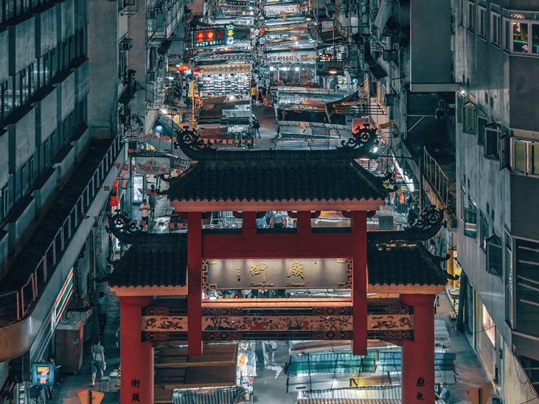Discover Hong Kong: 5 Must-Visit Places During Hong Kong International Jewellery Show 2025 44 Temple Street Night Market @ Kowloon