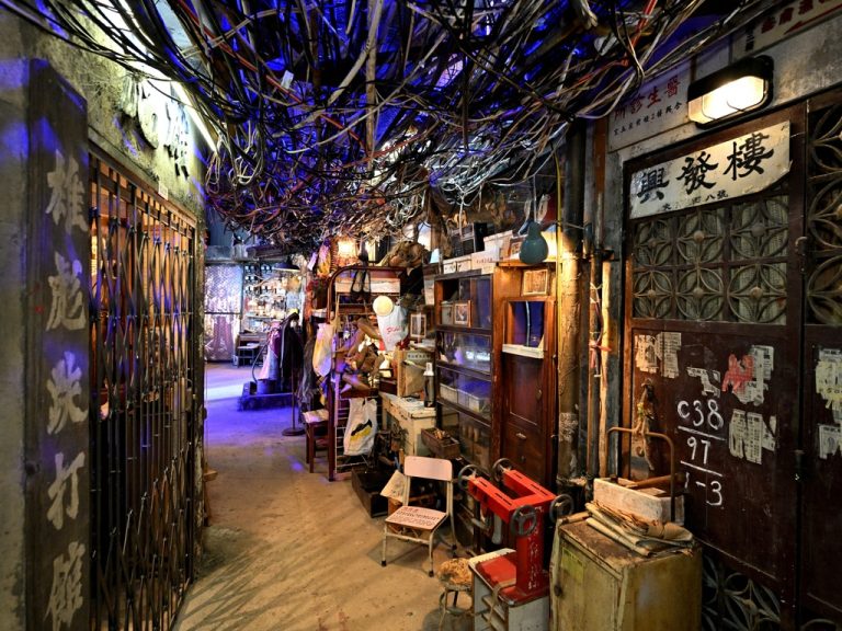 Discover Hong Kong: 5 Must-Visit Places During Hong Kong International Jewellery Show 2025 40 Twilight of the Warriors Movie Exhibition 2025 @ Kowloon