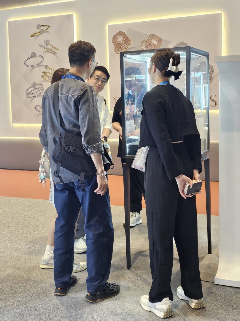 JGA 2025 - Snap Photos - Students engaging with visitors